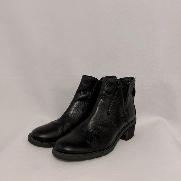 L.L. Bean Size 10M Black Deerfield Ankle Leather Boots - Picture 1 of 16